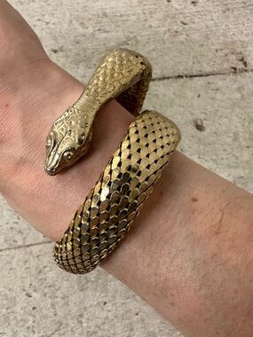 Vintage 70s Disco Mesh Coiled Snake Wrap Bracelet Gold Tone